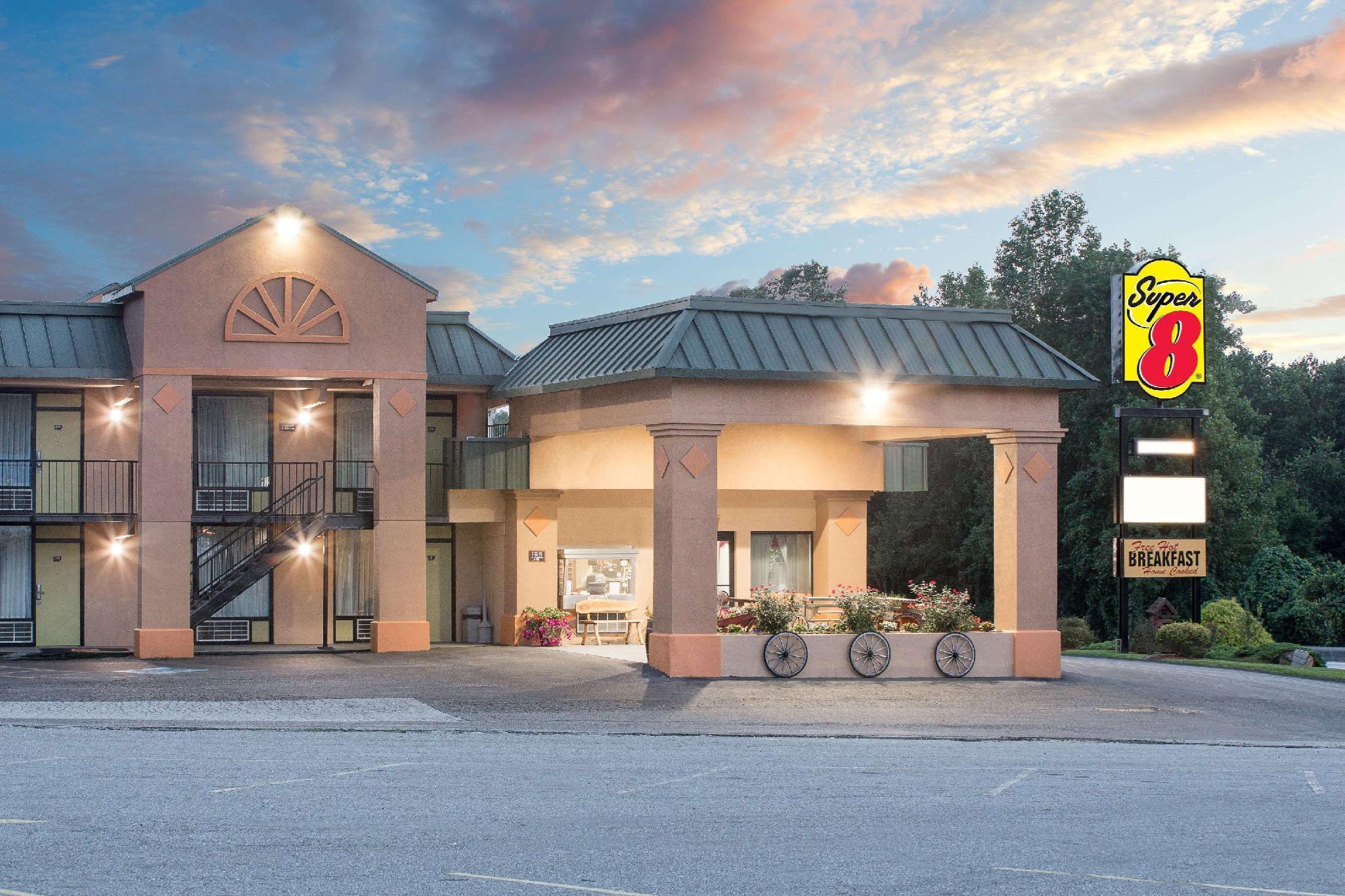 Super 8 By Wyndham Marion Nc Hotel Exterior foto